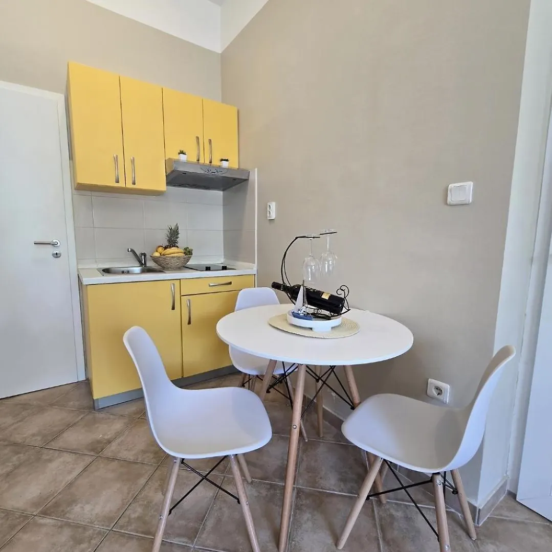 Apartment By The Sea Petrcane
